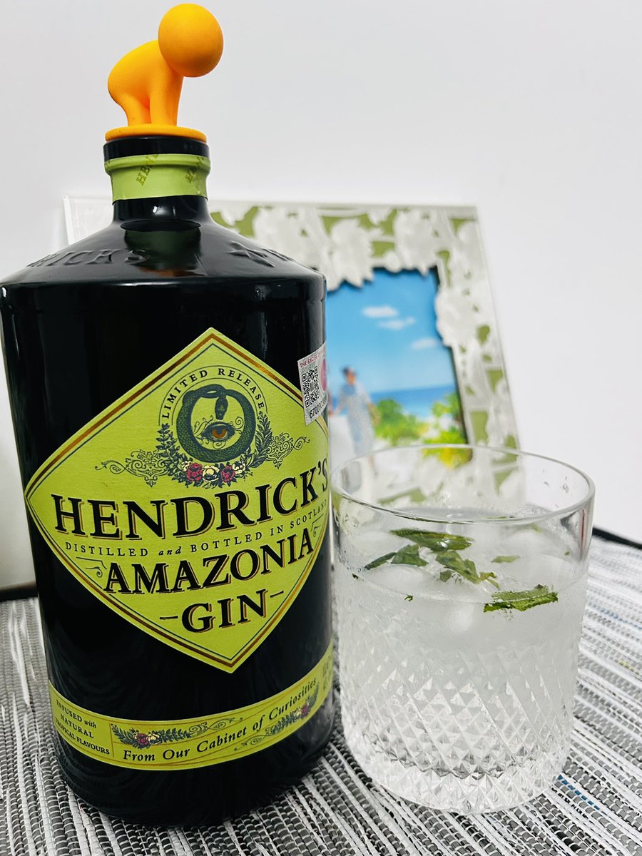 gonegirlisback's tweet image. We need to declare Gin Tonic to be the best comfort drink 😌 Cheers✨
#saturdayvibes