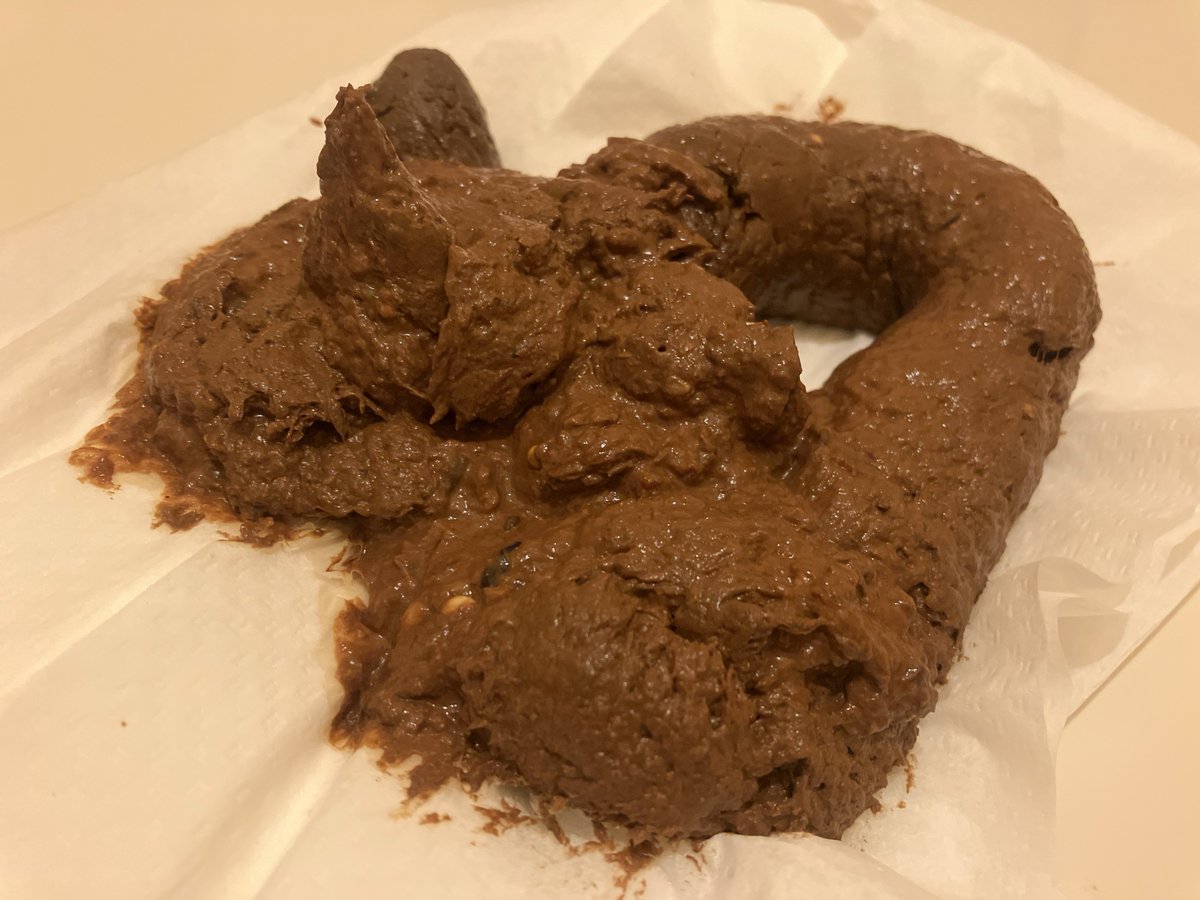 Scat_Prince's tweet photo. いつもと違う感じのアングルから撮ってみたけどどうかな？
溜めてないけどこんなにたくさんうんち出るシエルでした https://t.co/LoeORVRBrN