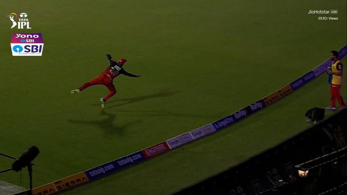 Sporty😎 tweet media