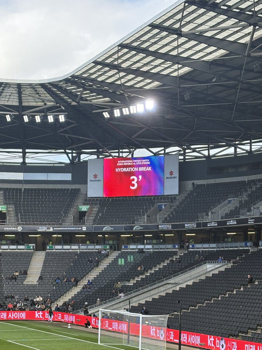 Elias Burke tweet media