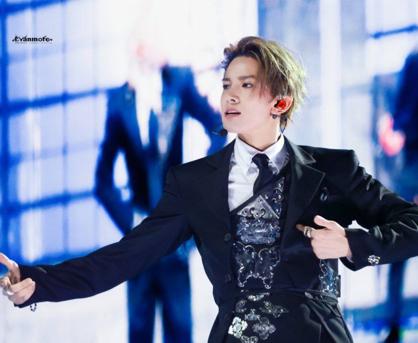 Kathan halas🧡 tweet media