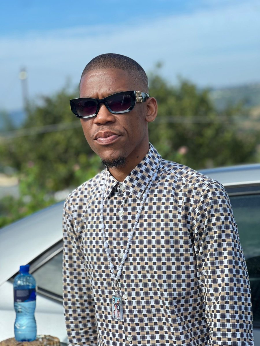 its_Dutz's tweet photo. “YONKE INTO ENKULU EM’HLABENI UBOYENZA ILINGANE NAMEHLO AKHO; KHONA UZOKWAZI UKUYENZA” 🛐🛐 https://t.co/THO7n3n2KB