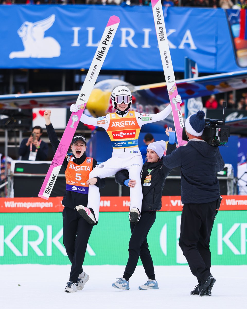 Viessmann FIS Ski Jumping World Cup tweet media