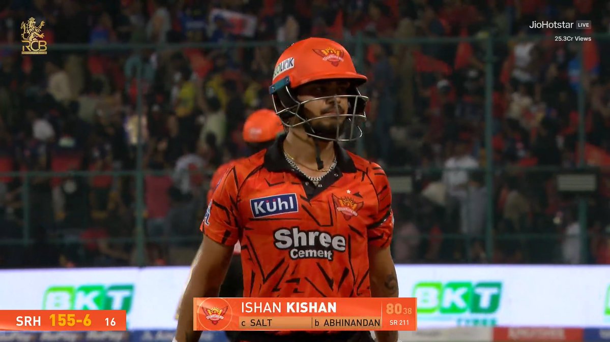 Honest Kohli Fan™💚❤️ tweet media