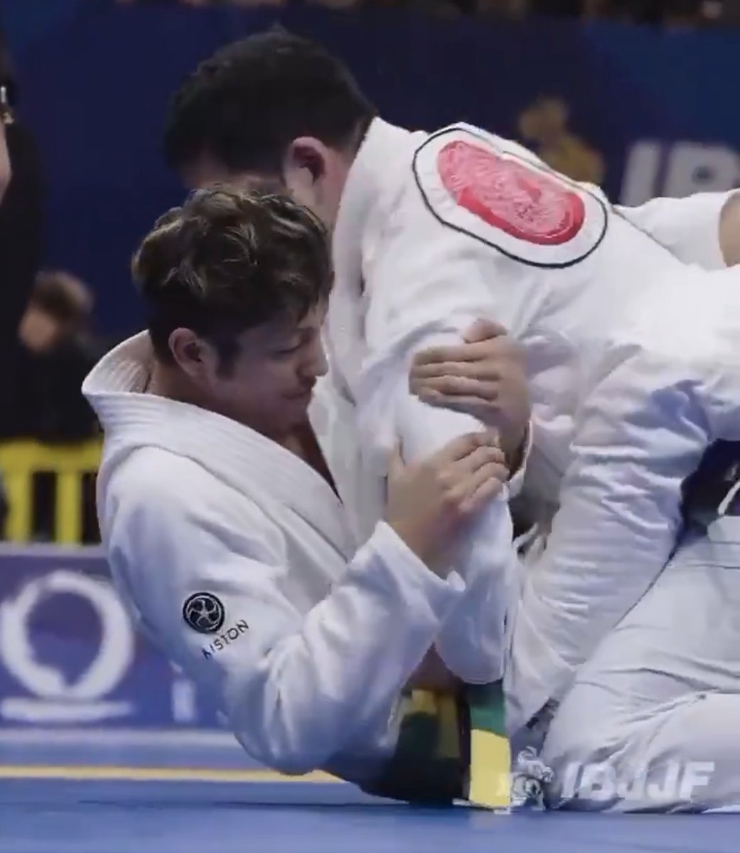 すかる tweet media