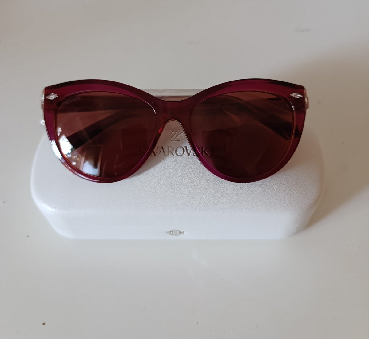 trabiuyr's tweet image. Vendo occhiali da sole swarovski nuovi e mai utilizzati. Modello da donna.
vinted.it/items/85049992…
#swarovski #occhiali #occhialidasole