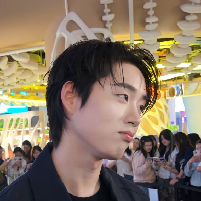 ⋆˚ aj 𝜗𝜚˚⋆ tweet media