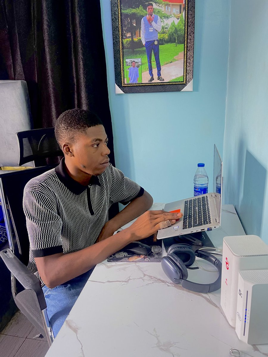 Emmy Codes 🪖🚀👨‍💻 tweet media