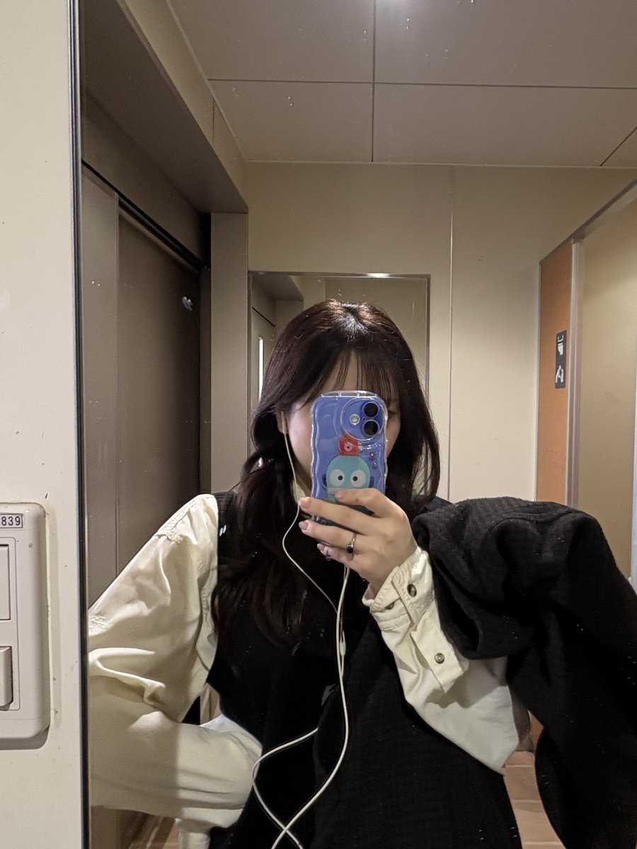 2002__mt's tweet photo. 夜は寒いんだよね、❄️ https://t.co/C3QGDMmkNg
