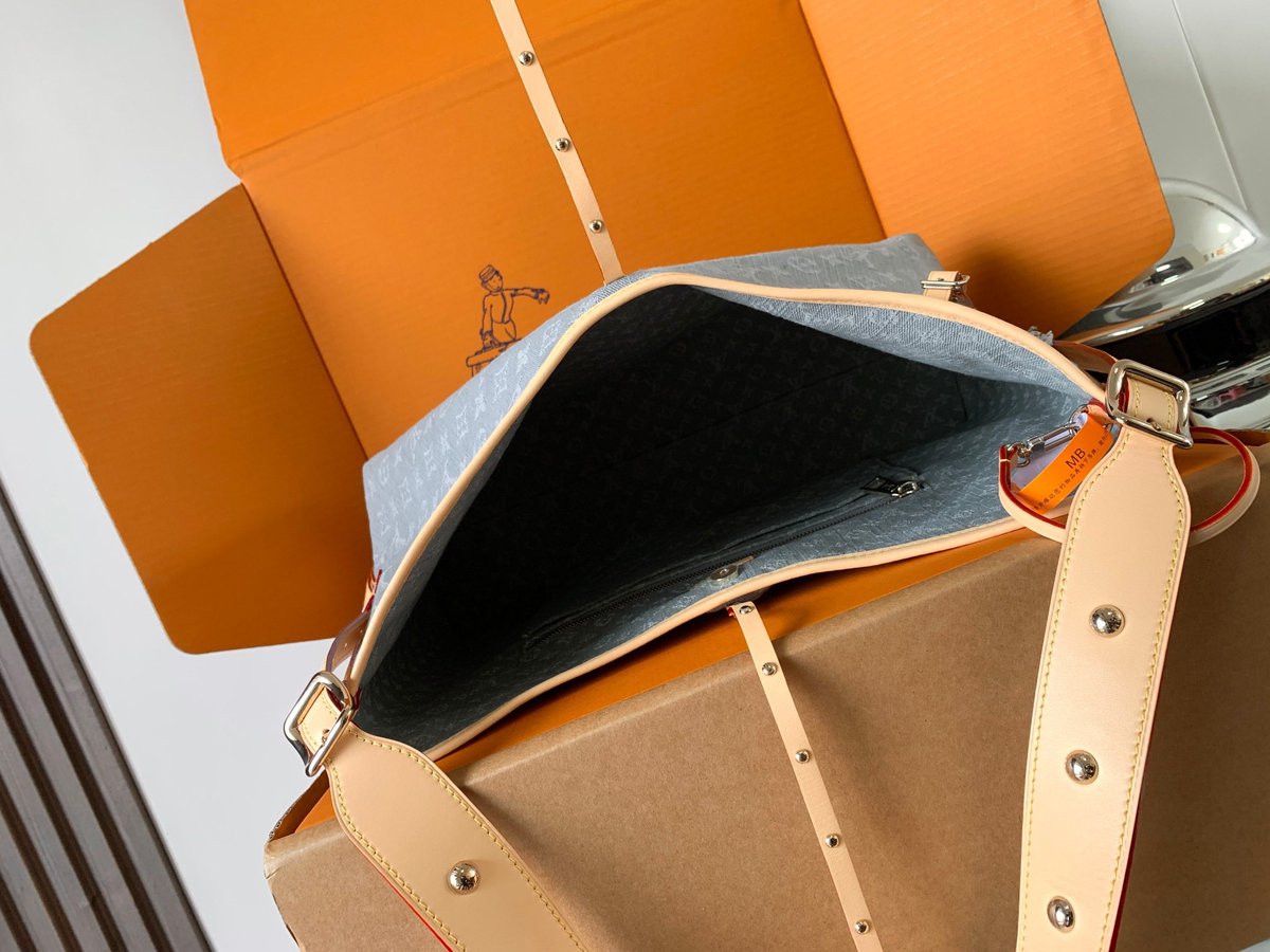 出售包包莆田鞋古驰香奈儿迪奥爱马仕LV路易威登芬迪博柏利巴宝莉香水鞋子眼镜皮带外套衣服项链皮带奢侈品 tweet media