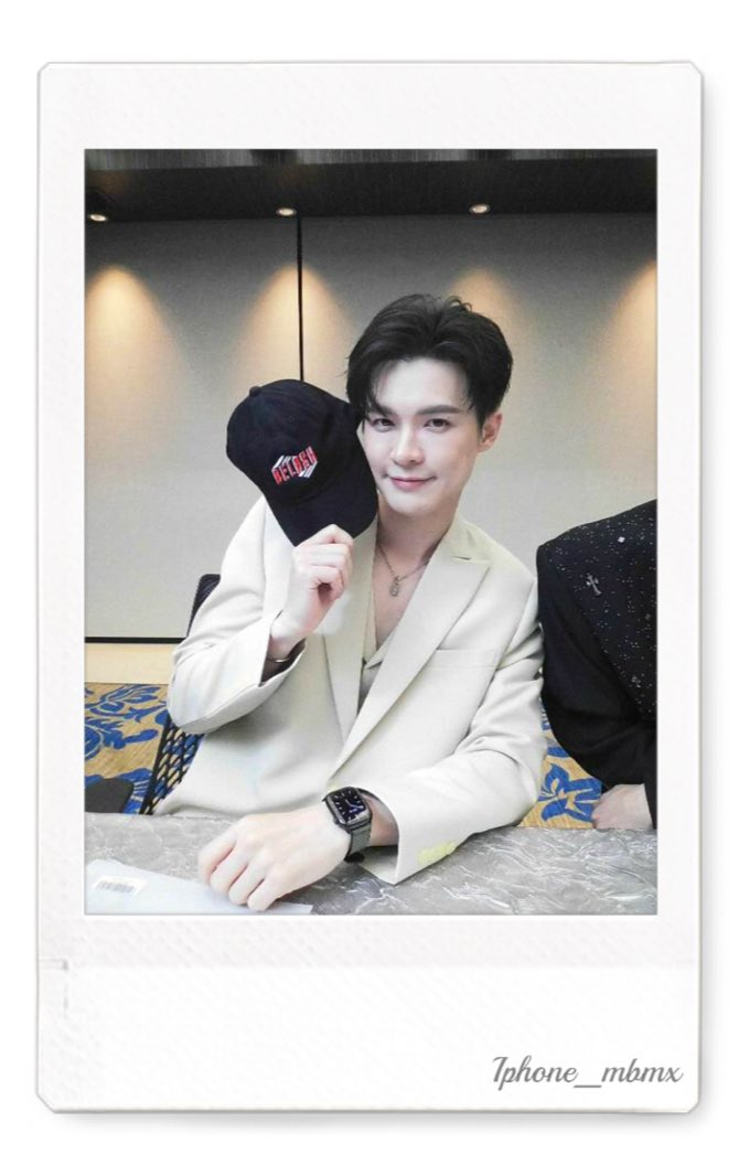 น้อน🍕 · งดบิน tweet media