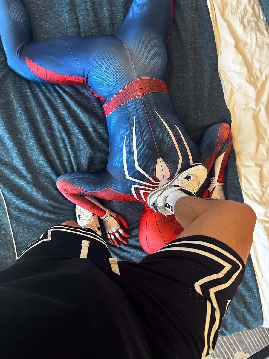 网兜头 tweet media