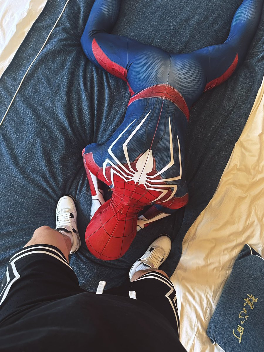 网兜头 tweet media