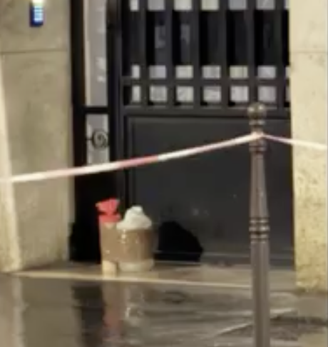 Shtuni's tweet photo. French police foiled an apparent #US-targeted IED terror attack in #Paris
- A minor born in 2009 was arrested while trying to ignite a homemade bomb outside Bank of America offices
- Device: 5L fuel canister + 650g of explosive powder
- Suspect: Senegalese national, known to police, claims he was paid €600 via Snapchat
- National anti-#terrorism probe underway
https://t.co/8tkobI8SPo