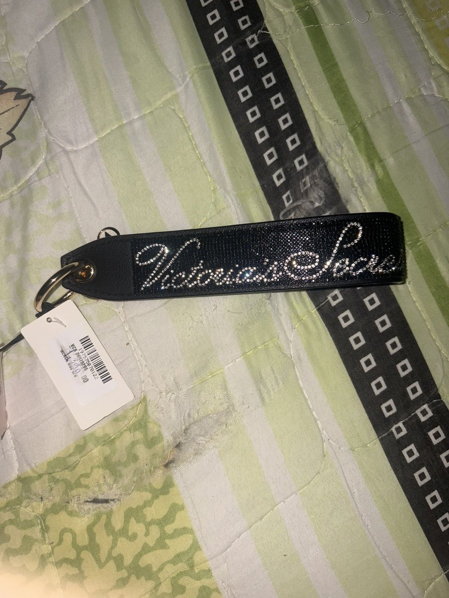 Bebbycut_3 tweet media