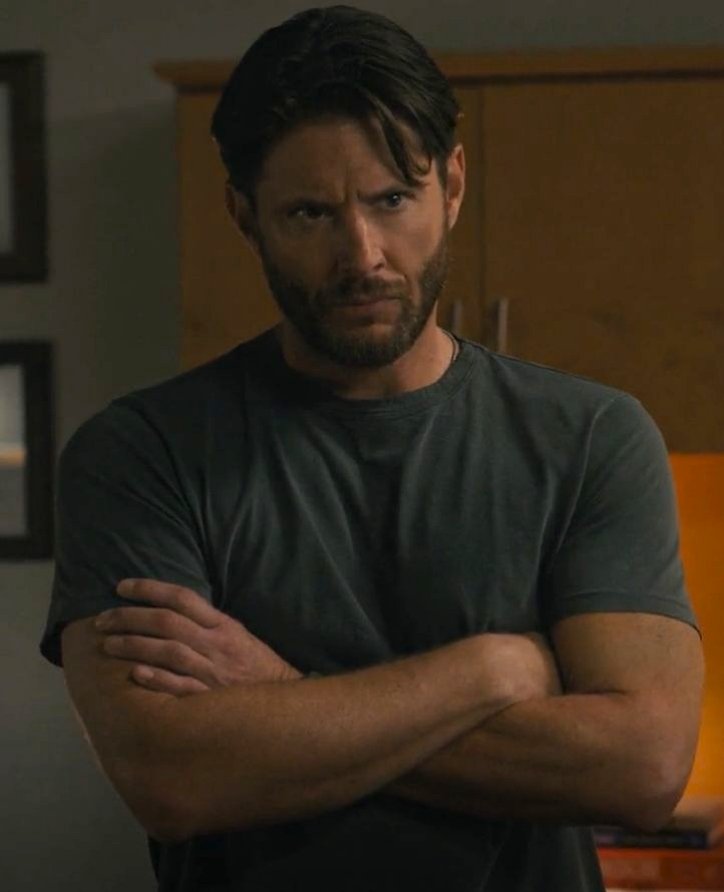 Hourly Jensen Ackles tweet media