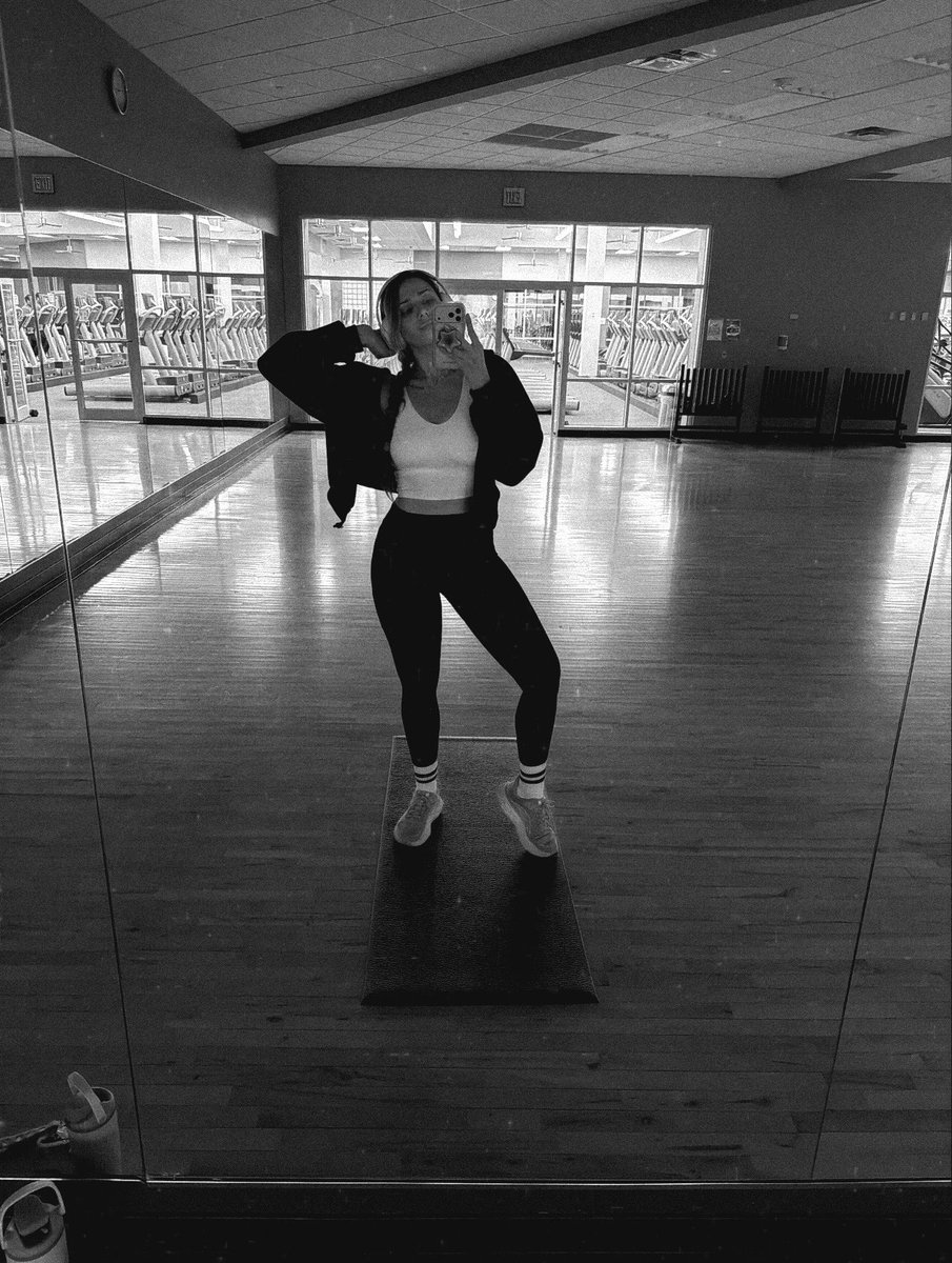 𝕤𝕒𝕣・𖤓☾・𝕦𝕙𝕙 tweet media