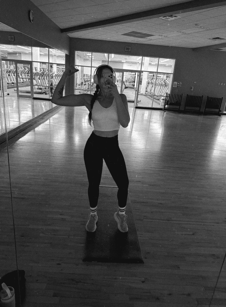 𝕤𝕒𝕣・𖤓☾・𝕦𝕙𝕙 tweet media