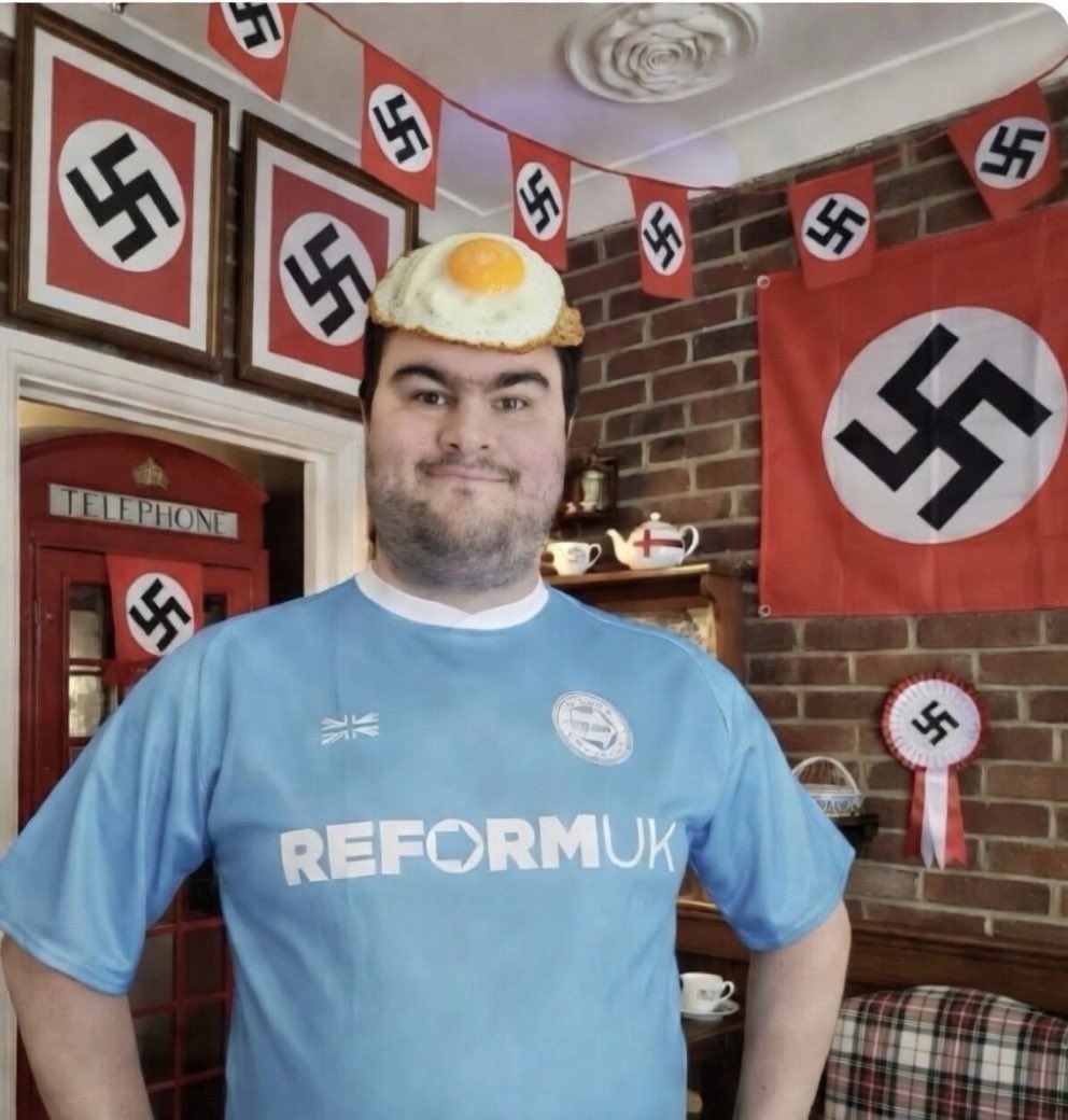 ░T░H░I░N░K░E░R░T░O░N░ tweet media