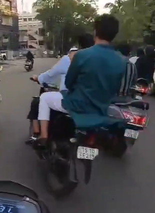 Bugs Bunny tweet media