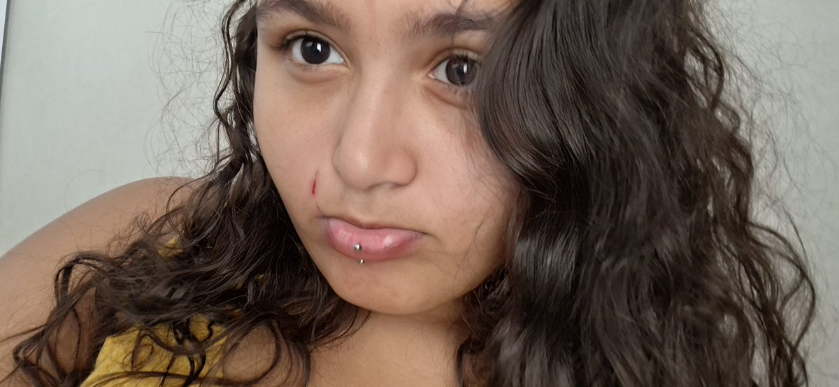 Manuzita tweet media