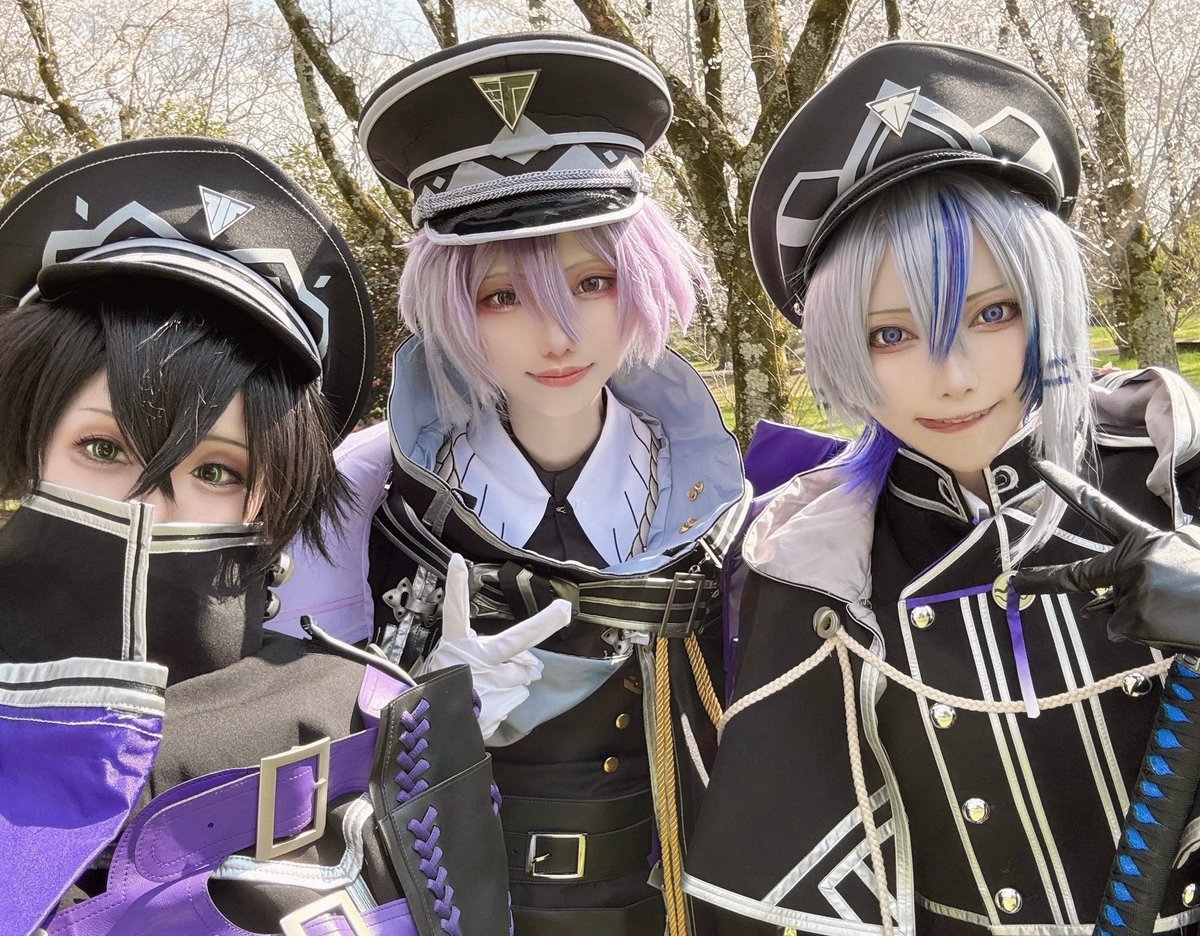 【刀剣乱舞/Cosplay】
🌸江戸三作🌸

水心子正秀/milli
源清麿/<a href="/chika_0075/">ちかかも</a> 
大慶直胤/<a href="/takashi_5_5/">𝕄𝕀𝕌</a>

今日の遅報！3年ぶりとうらぶ🌸🥰🫶
ずっとやりたかった3振りを大好きな神メンツで叶ったこと一生感謝するし撮影中も本当に皆優しくて心は嬉し泣きしてた////ちかみう竜さんいっぱいありがとう😭🙏💖