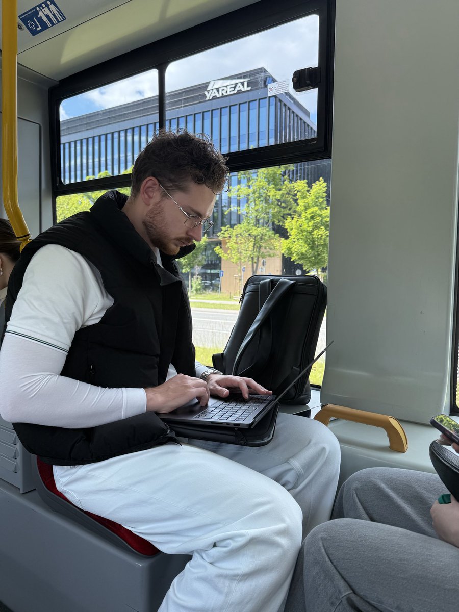 Andrew Zacker tweet media