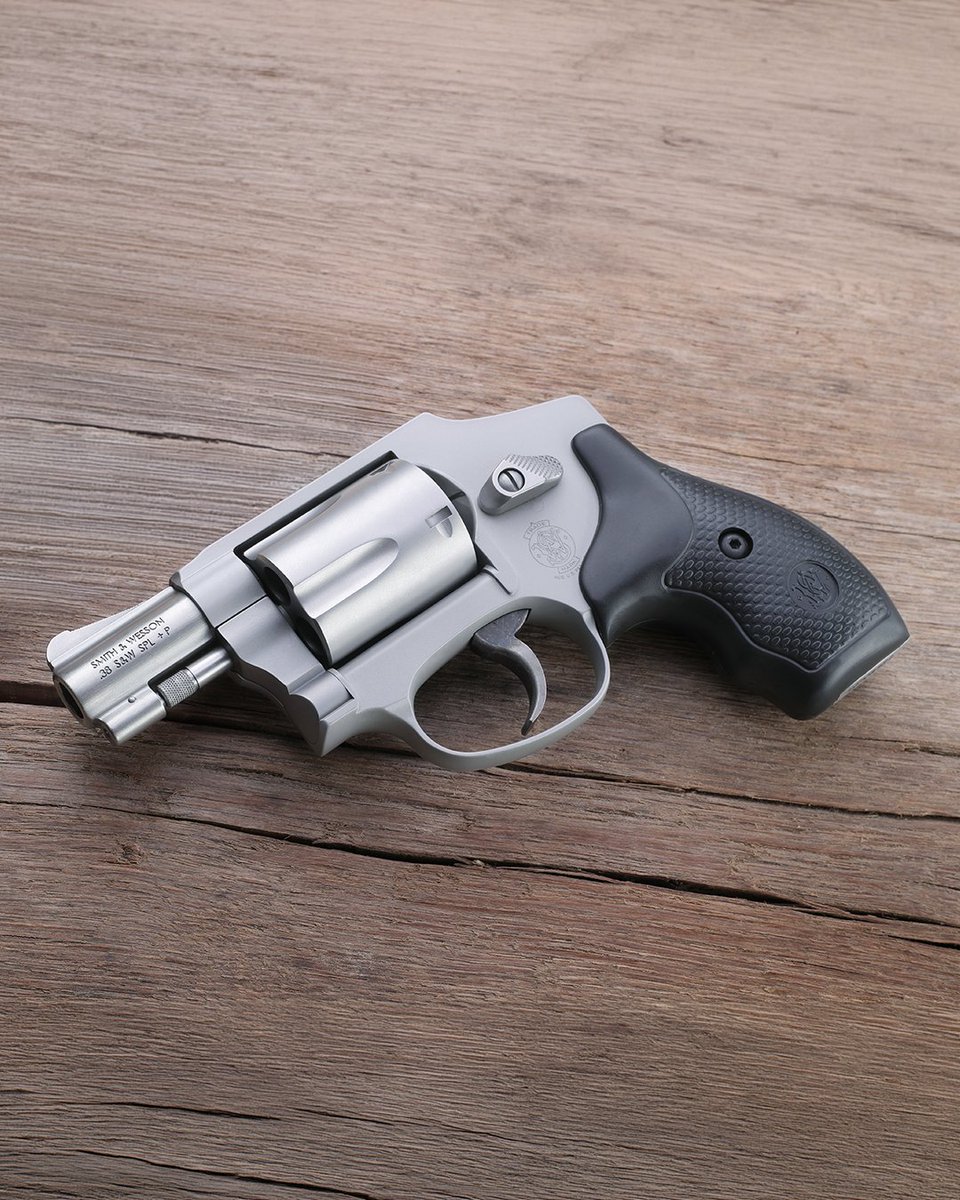 Smith & Wesson Inc. tweet media