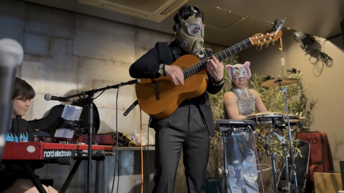 ショルヘーノ tweet media