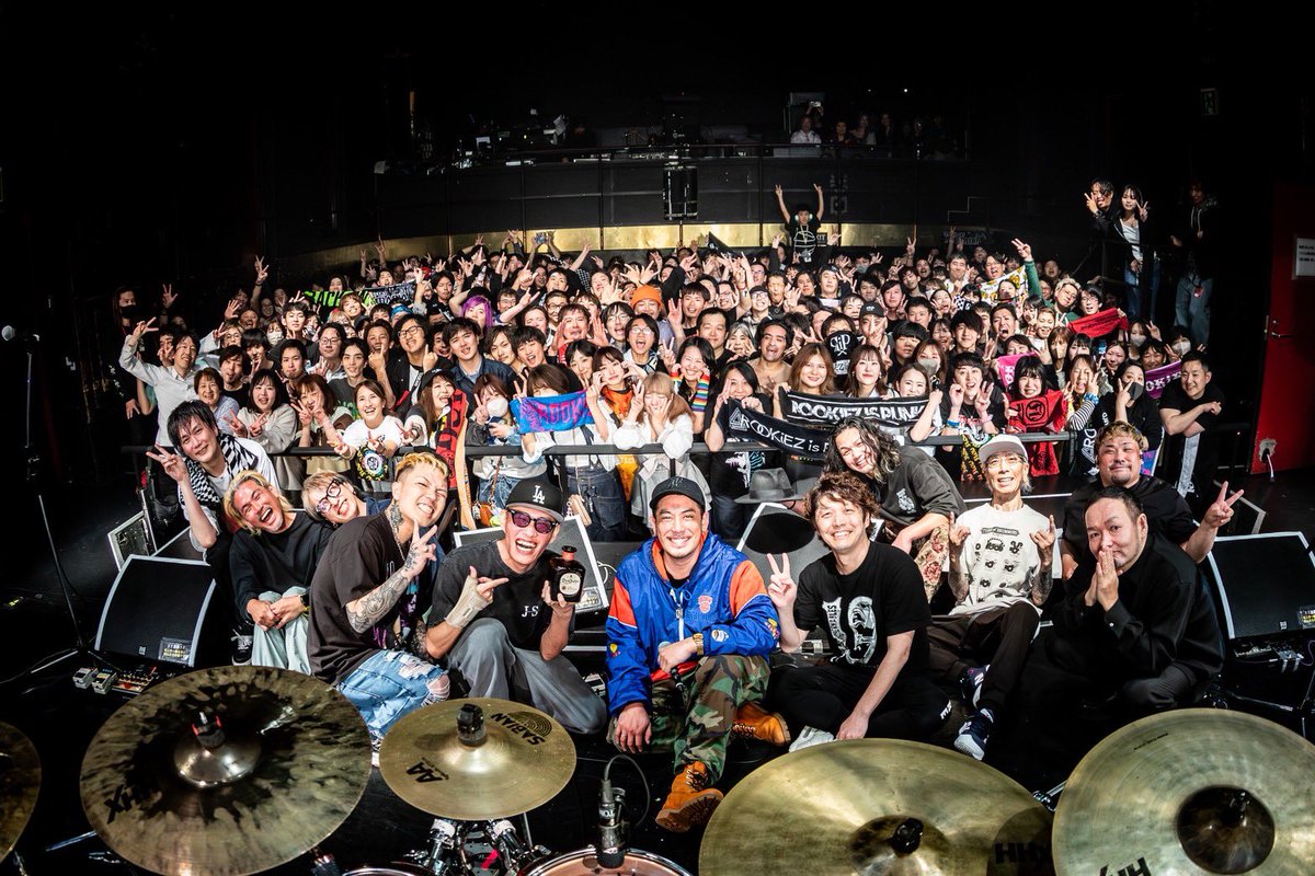 TAKE_FLOW tweet media