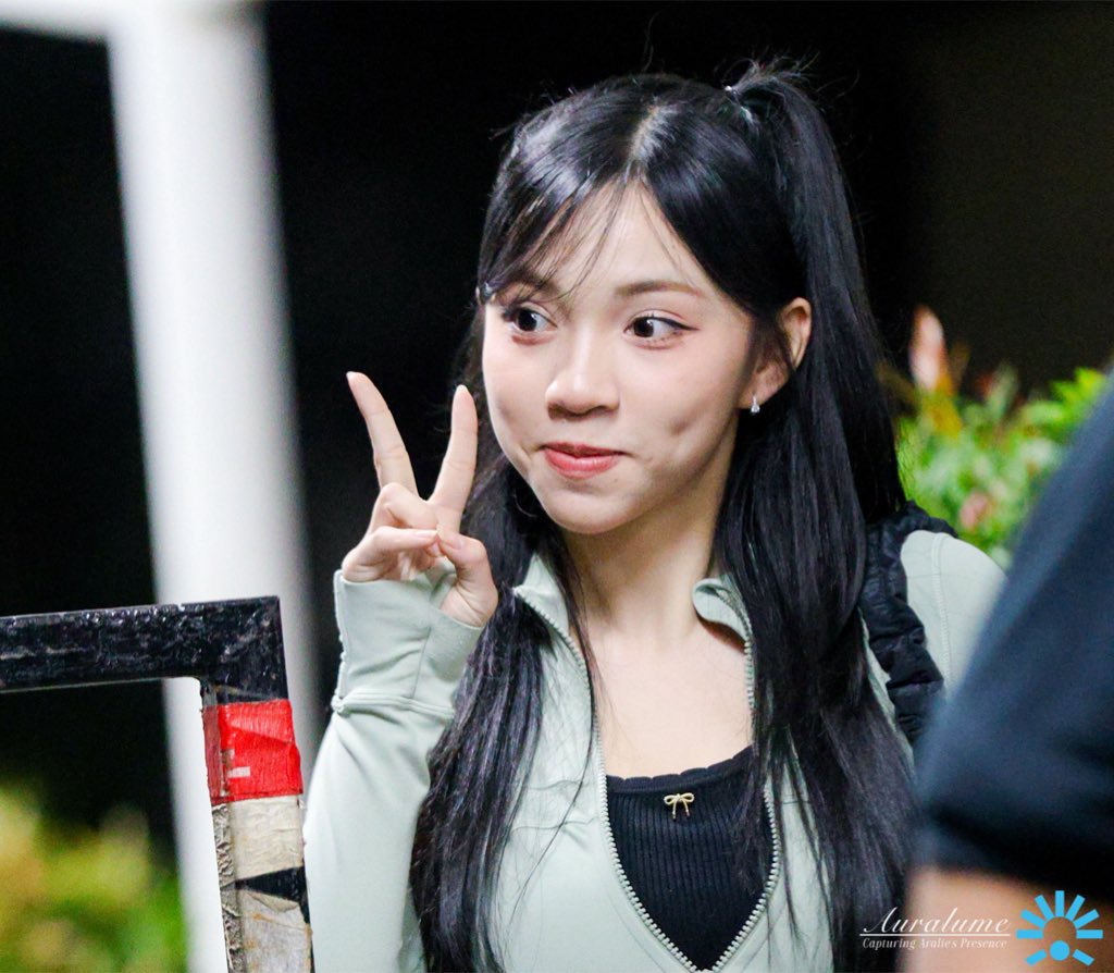 𝐚𝐮𝐫𝐚𝐥𝐮𝐦𝐞 tweet media