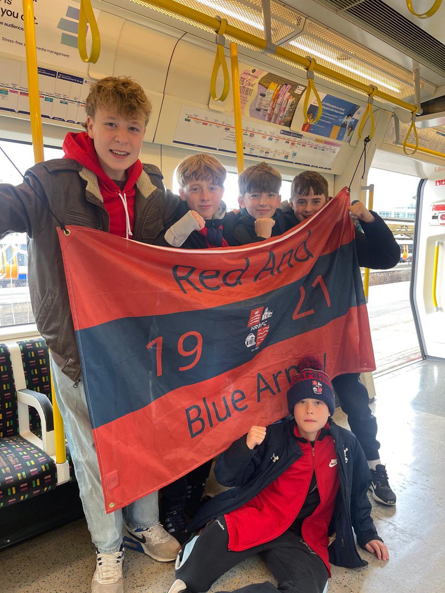 Charlie Fox tweet media