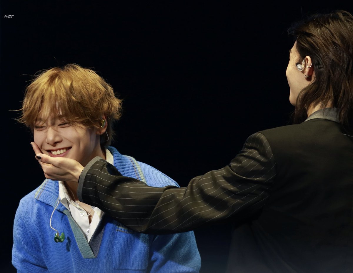 rain! 🍎🥟 hyunin connoisseur tweet media