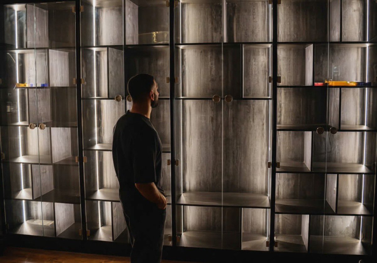 Aloyinlepon tweet media