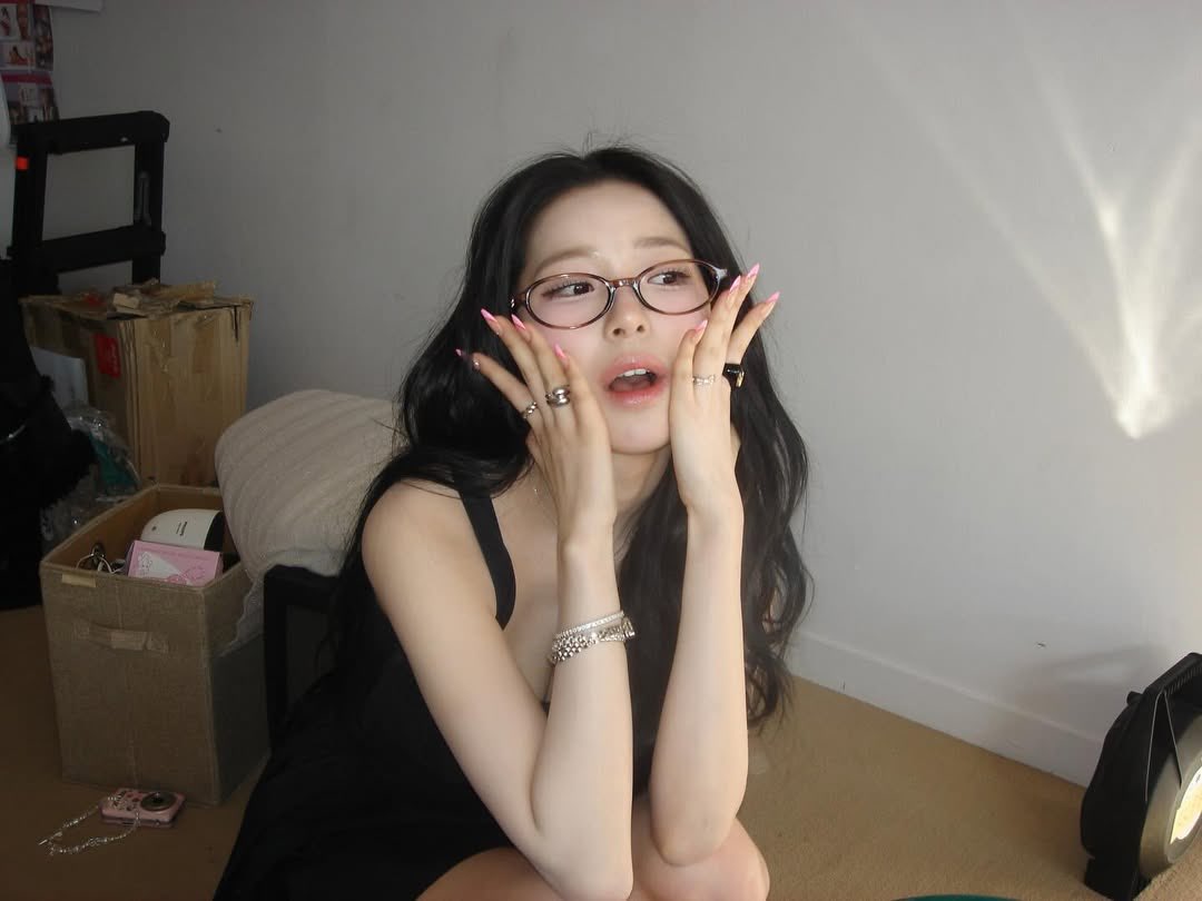 jiheon pics! tweet media