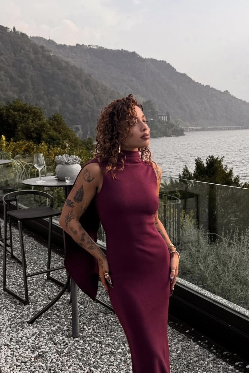 𝕿𝖍𝖊 𝖜𝖎𝖙𝖈𝖍𝖎𝖓𝖌 𝖍𝖔𝖚𝖗 tweet media