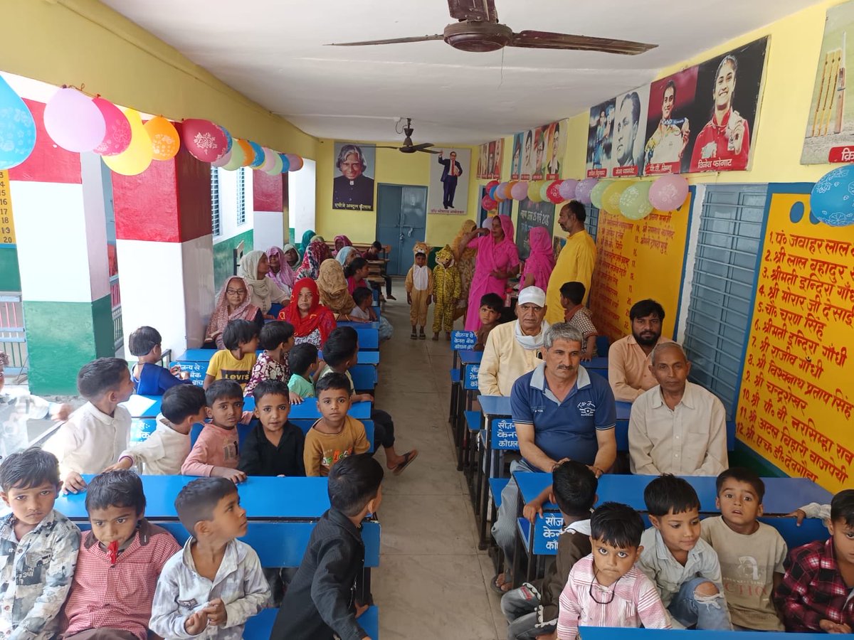 BsaShamli's tweet photo. नन्हे कदम, बड़ी उड़ान! 👣🚀
जनपद शामली के स्कूलों में आज 'नवारंभ' उत्सव के साथ #Balvatika सत्र का शुभारंभ हुआ। बच्चों की मुस्कान और उत्साह ही हमारी असली सफलता है।
@dm_shamli 
@basicshiksha_up https://t.co/P1zXNGBFIt