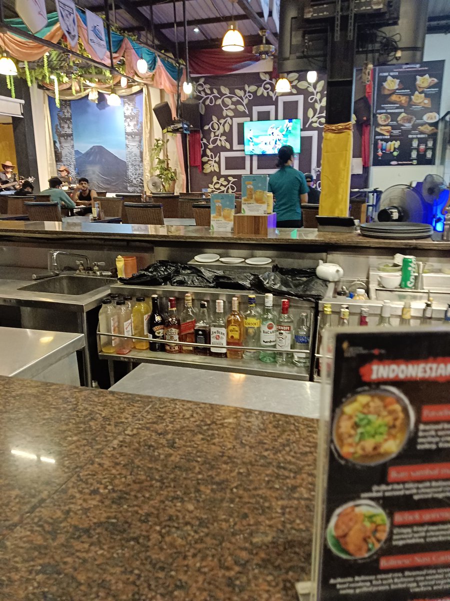 S̶ p̶ e̶ e̶ d̶- tweet media