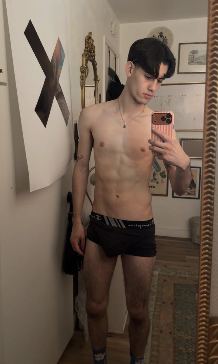 diefreakgo tweet media