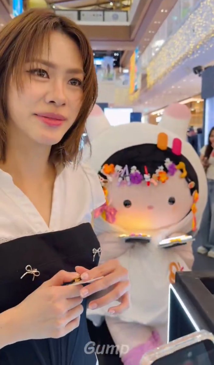 ถามจริง ดูรูปนี้ แวบแรกโฟกัสอะไรกัน 😂

LOVE EMI ANYS INFINITY
#InfinityMedicalClinicxEmi