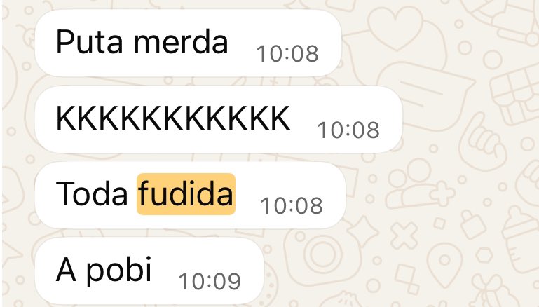 lado vazio do 🛋️ tweet media