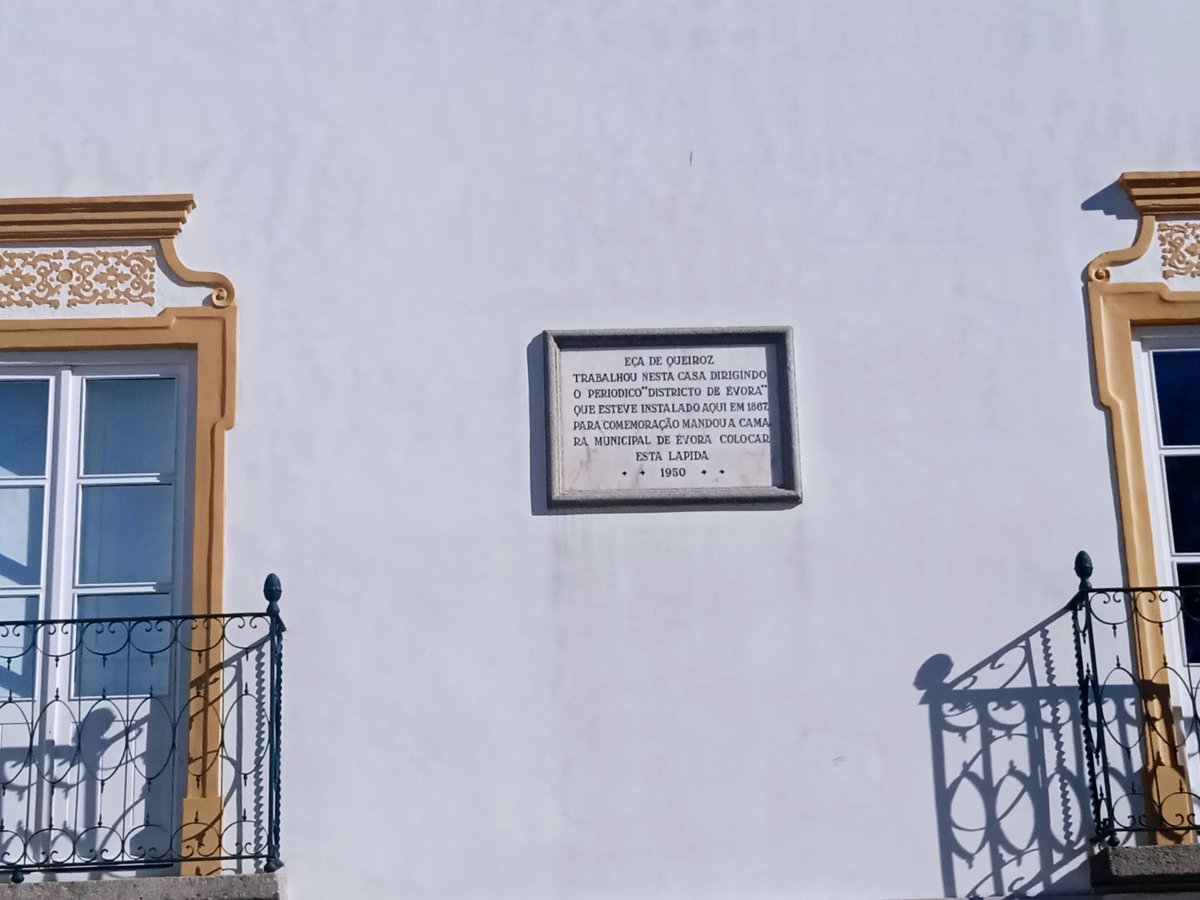 Livros inventados tweet media