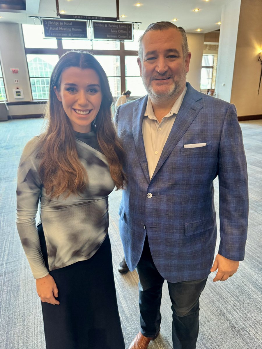 Freya Leach tweet media