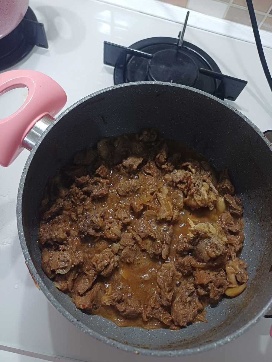 kendimdenkaçak tweet media