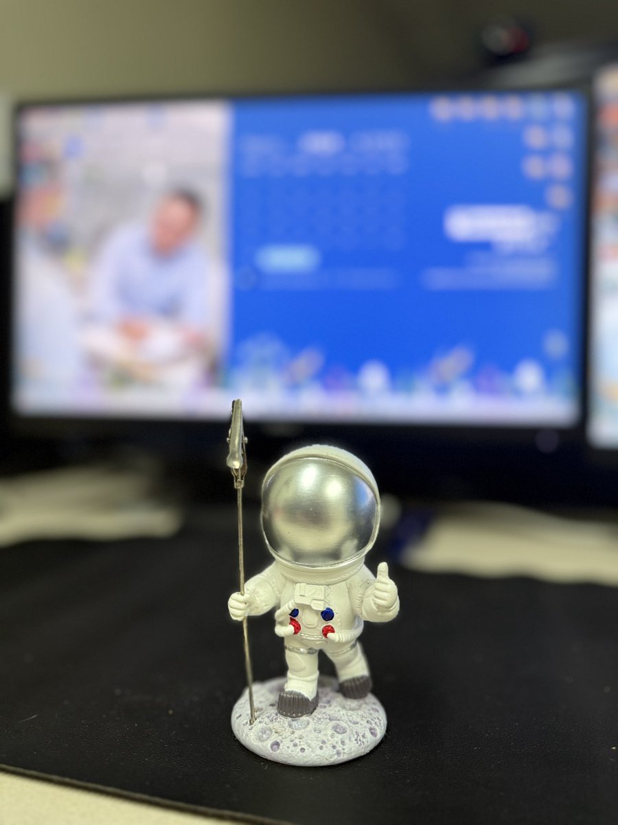 roramos15 tweet media