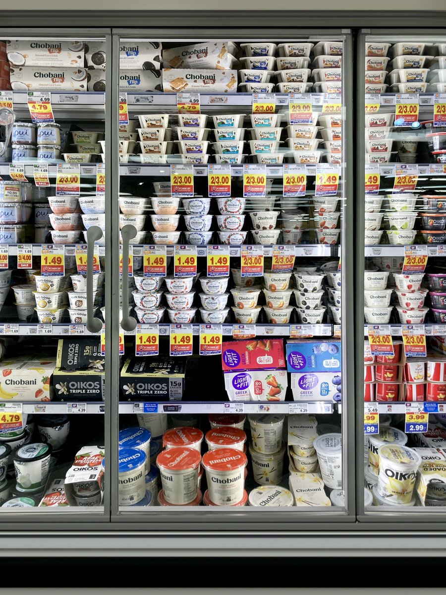 whatsontheshel1's tweet image. Sugar-less and low-fat dairy products neatly organized in a supermarket fridge 

istockphoto.com/portfolio/Pand…
 #SugarFree #LowFat #GreekYogurt #HealthyFood #HighProtein #DairyProducts #HealthyLifestyle #Supermarket #GroceryShopping #EatHealthy #FitnessFood #CleanEating