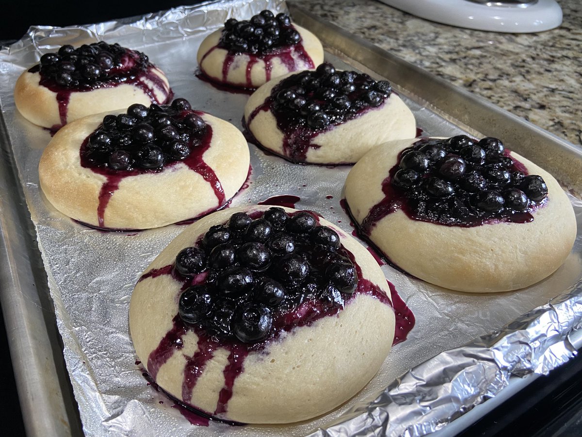 Eka Bakie tweet media