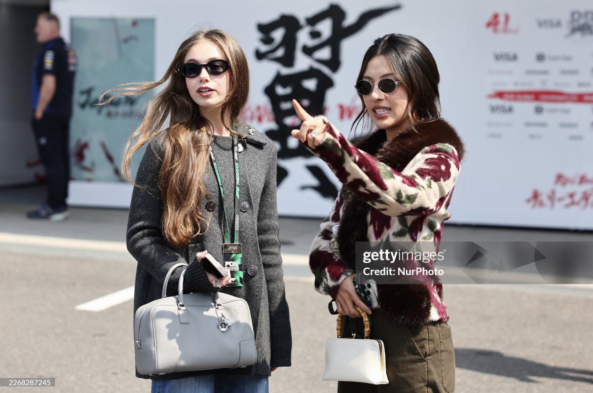 carliiఌOP81 tweet media