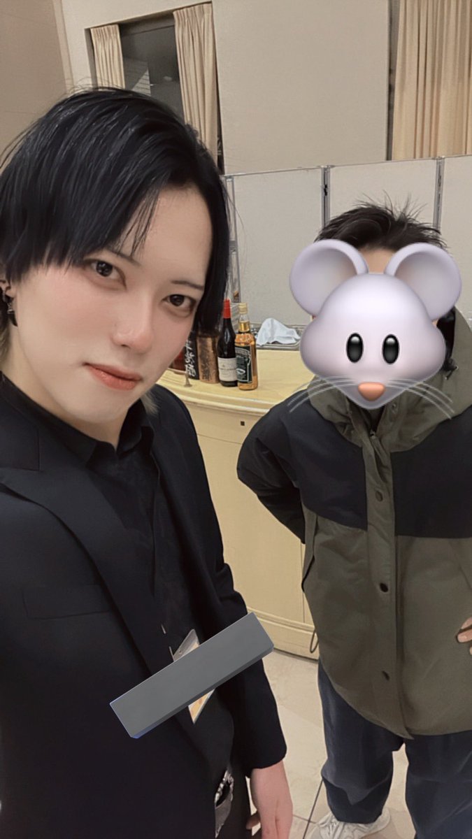 ると tweet media