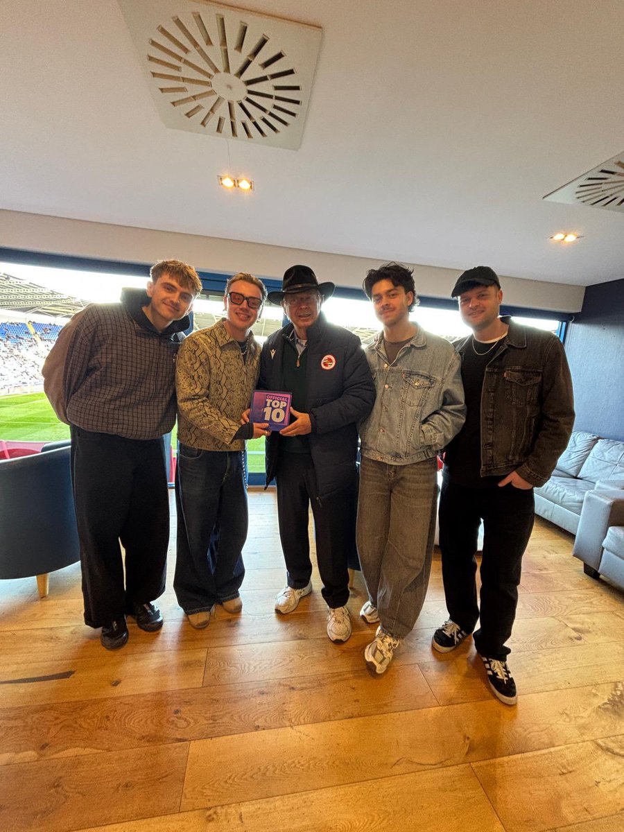 only the poets tweet media